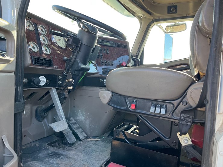 2005-international-9200i-image-32