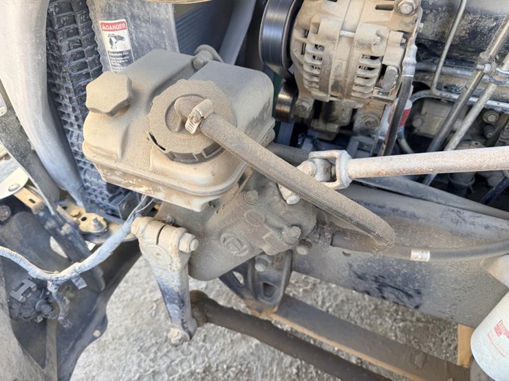 2007-freightliner-columbia-120-image-37