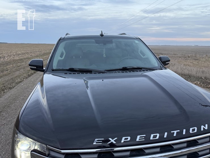 2019-ford-expedition-xlt-image-12