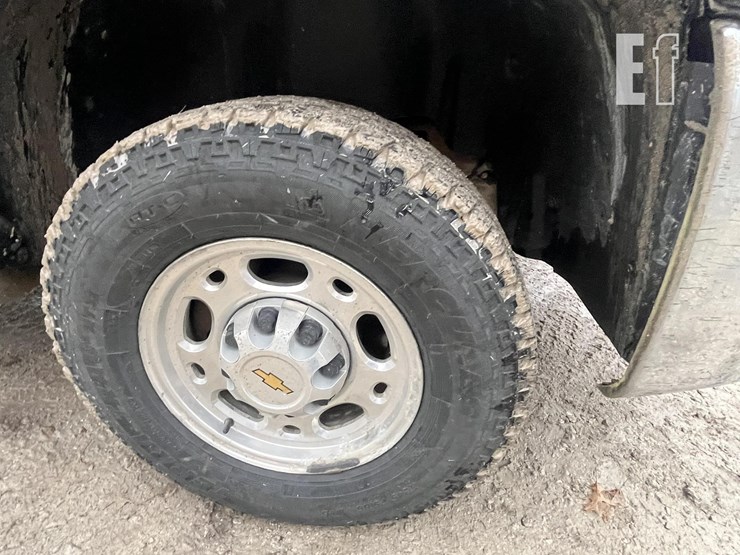 chevrolet-silverado-2500hd-lt-image-14