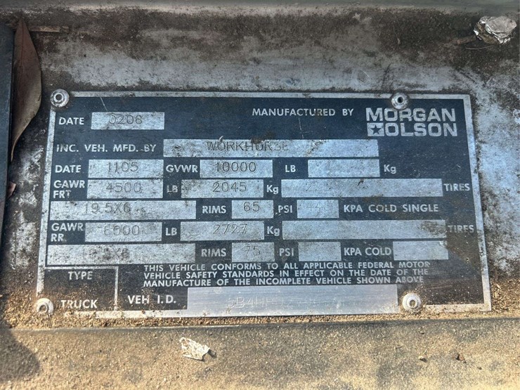 2006-workhorse-w42-image-3