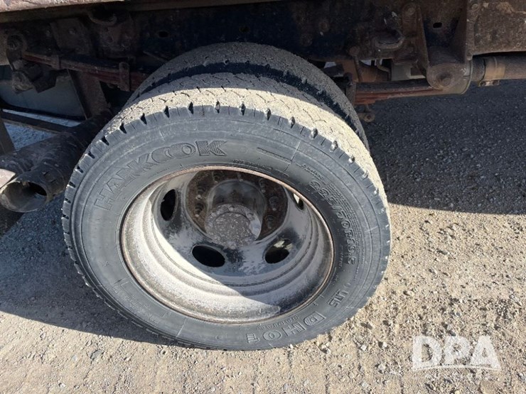 ford-f550-xl-image-28