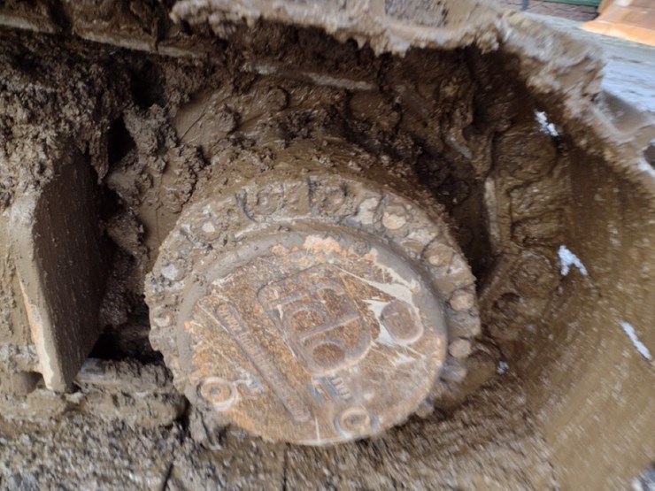 caterpillar-325d-image-32