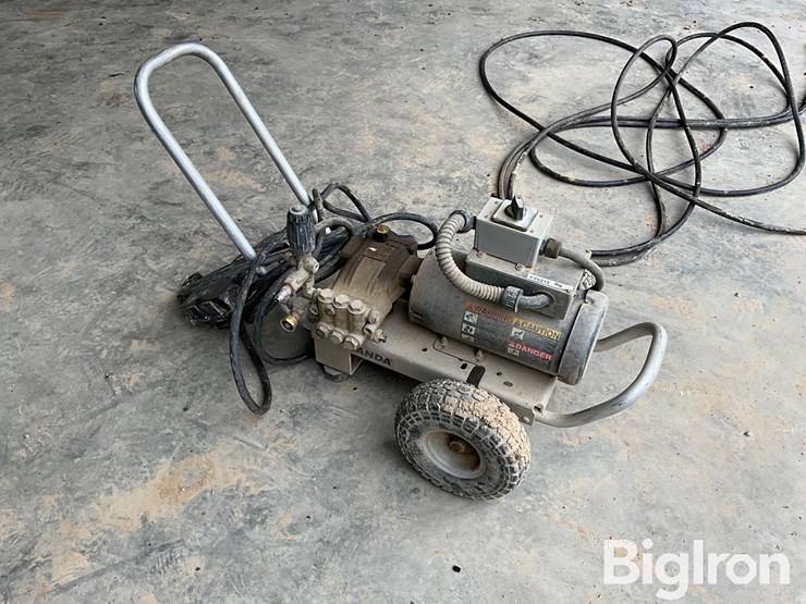 2023-landa-pressure-washer-image-4