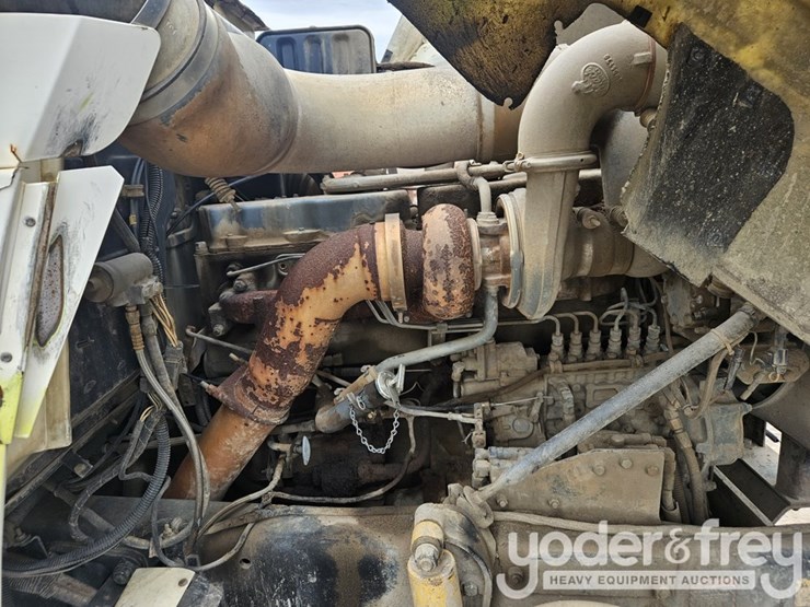 1994-mack-rd690s-image-18