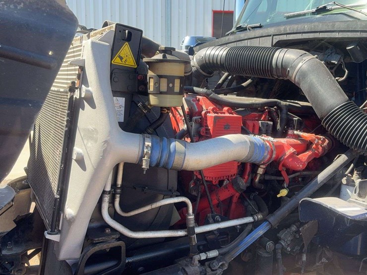 2010-international-lf517-lone-star-dump-truck-image-33