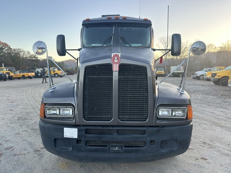 2006-kenworth-t600b-image-8