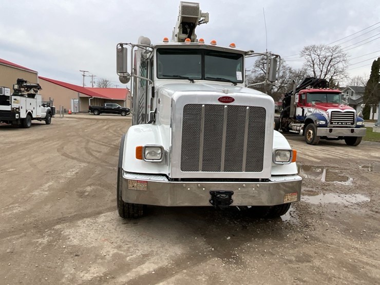 2015-peterbilt-365-image-8