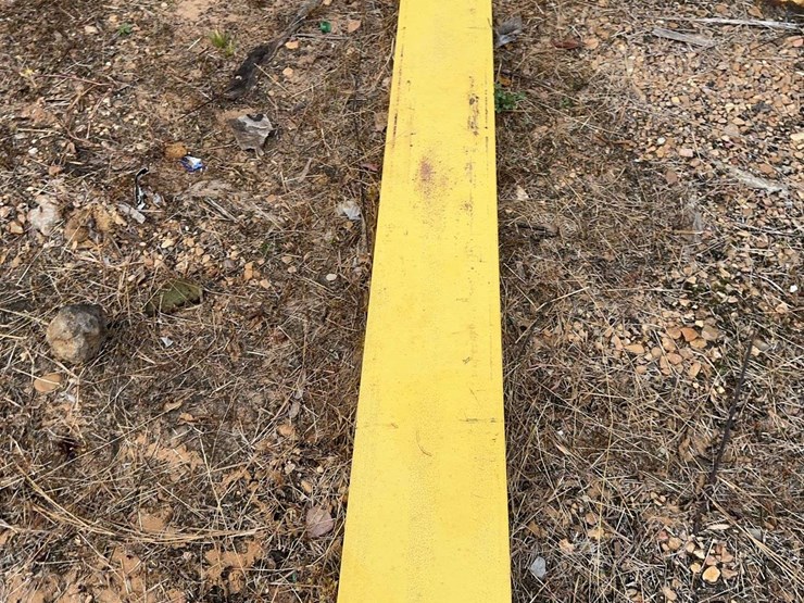 steel-rack,-(2)-yellow-pieces-steel,-flat-bar-image-5