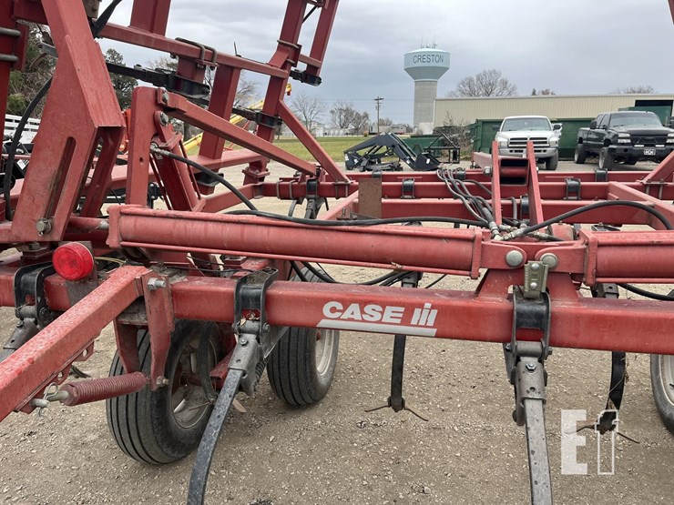 case-ih-4300-image-15