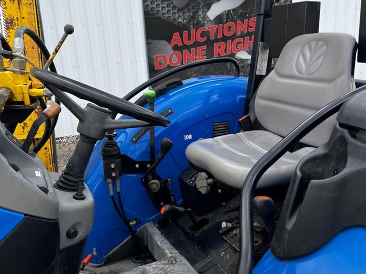 new-holland-tn70a-image-24