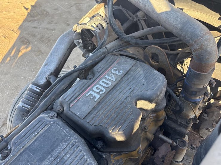 2008-peterbilt-388-image-16