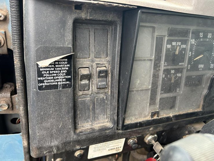 international-4700-image-52