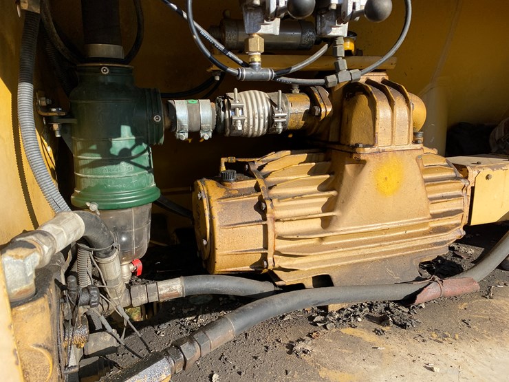 #1300-•-ag-gator-2004-injector-applicator-(colfax,-wi)-image-45