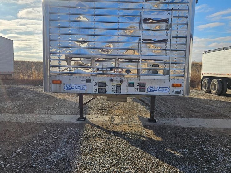 1998-wilson-43-ft-image-6