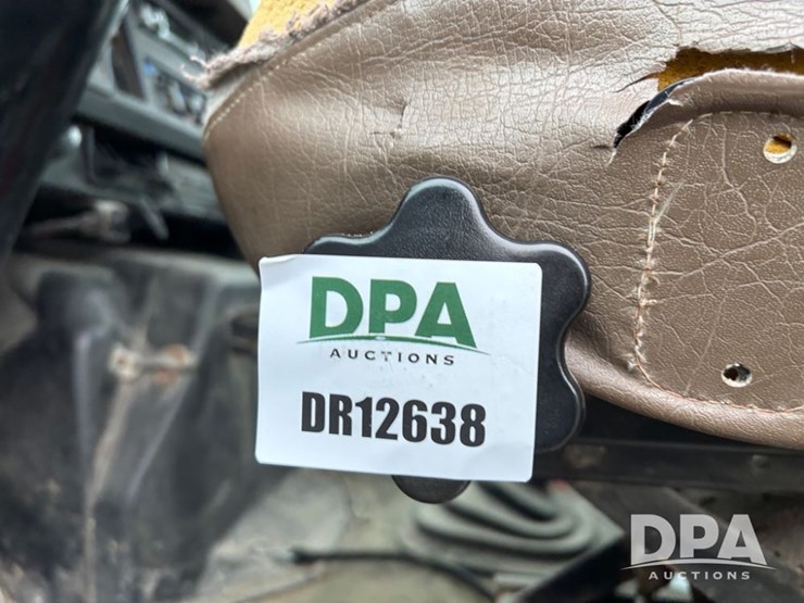 international-4900-image-77