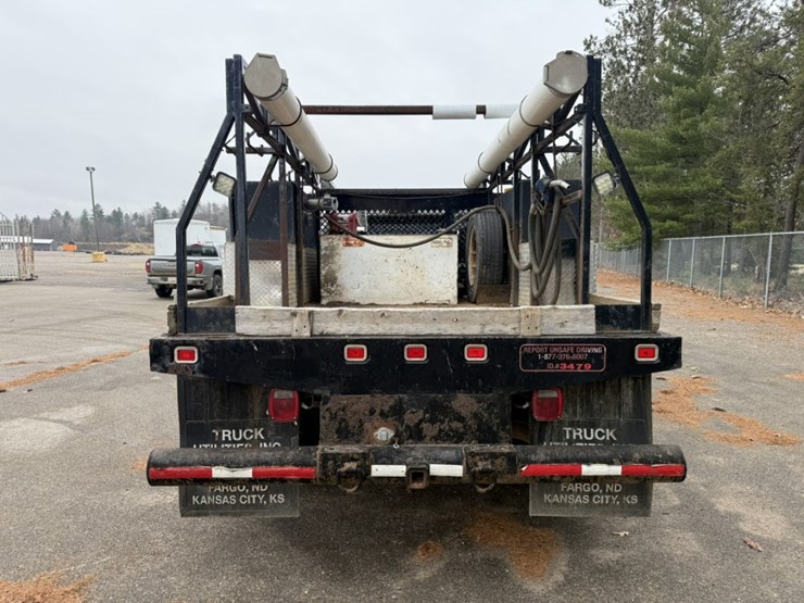 2011-ford-f550-image-5