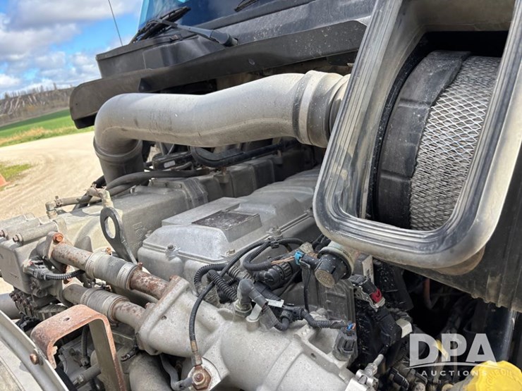 2012-international-prostar-image-34