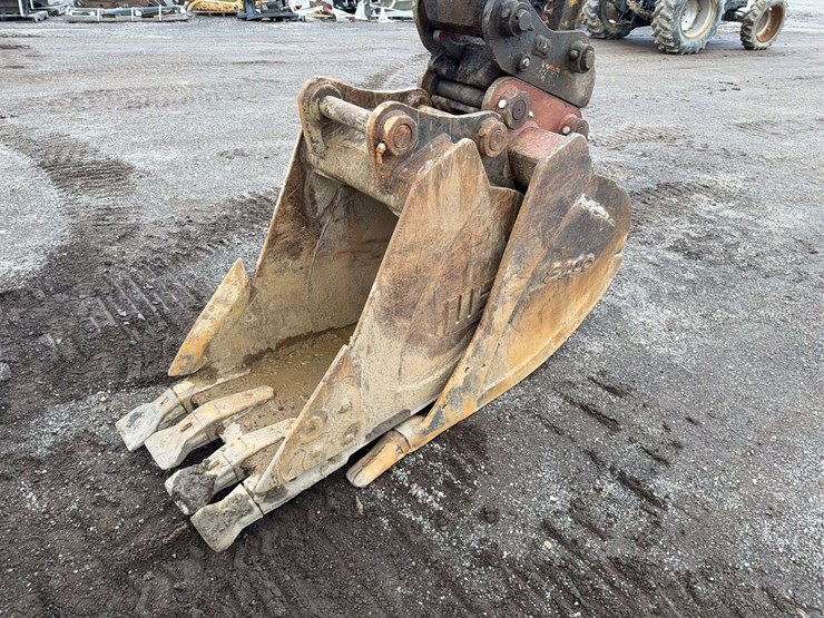 2012-komatsu-pc138-image-44