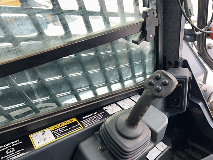 2020-deere-333g-image-18