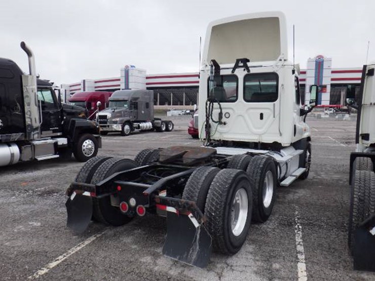 freightliner-cascadia-125-image-7