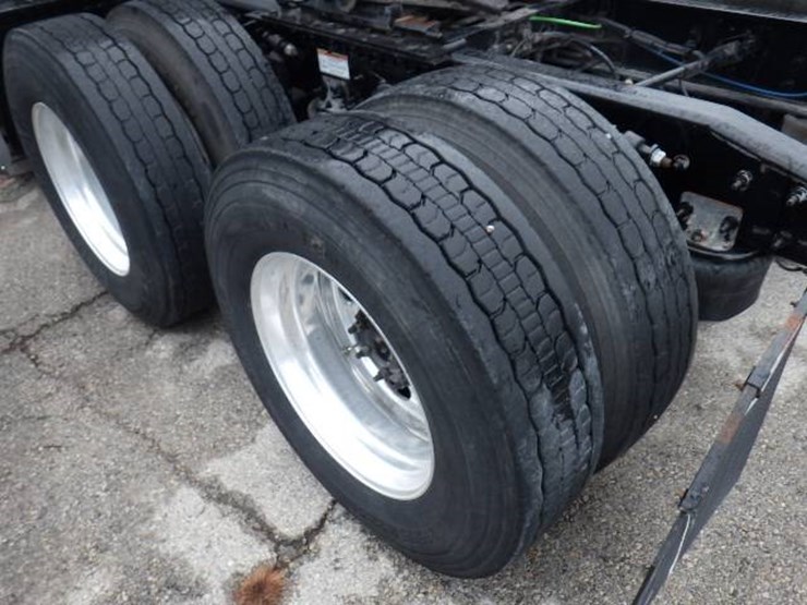 freightliner-cascadia-125-image-20