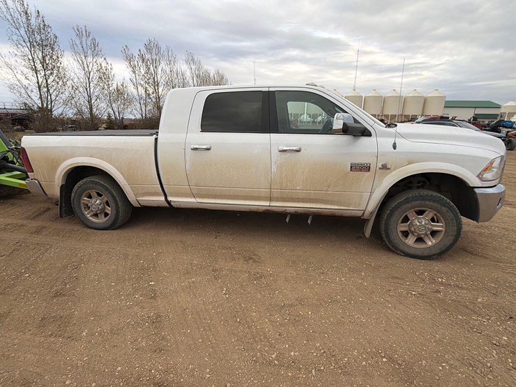 2012-dodge-2500-image-7