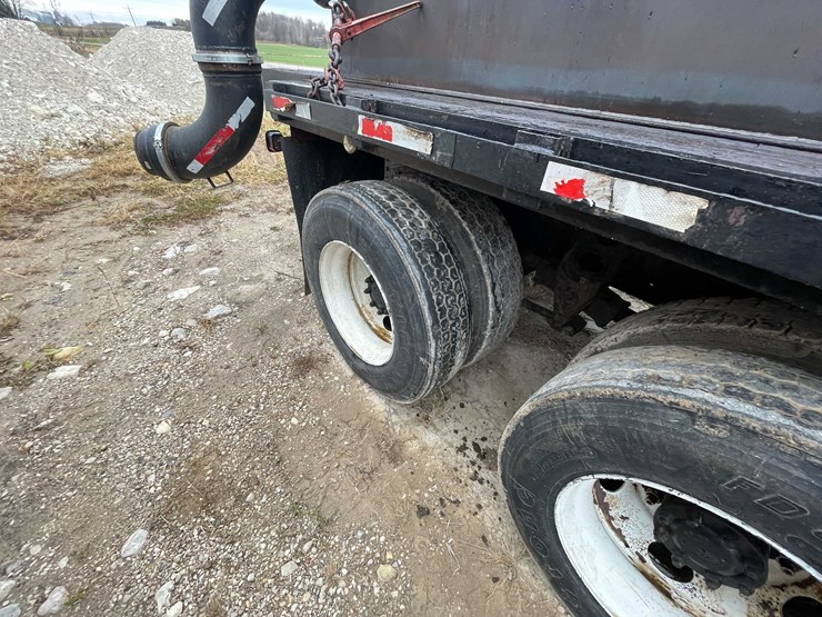 international-4900-image-22