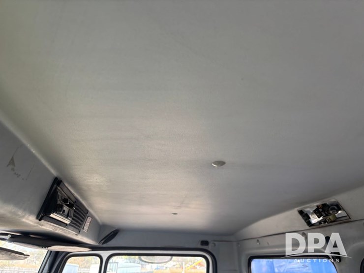 freightliner-fl106-image-74