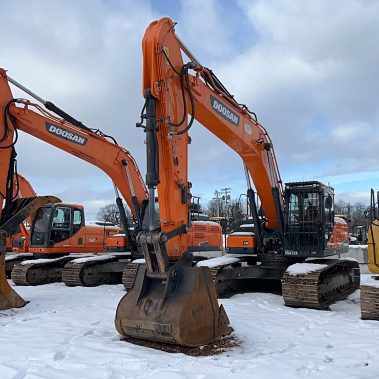 2022 DOOSAN DX300 LC-5
