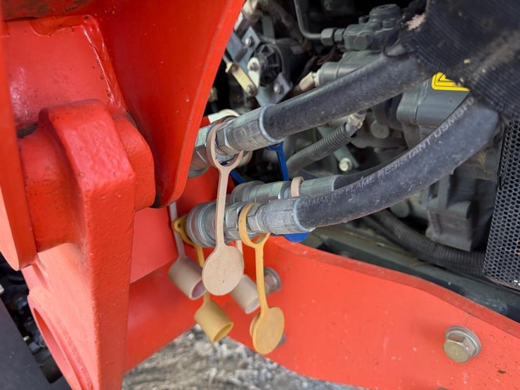 kubota-m108s-image-18