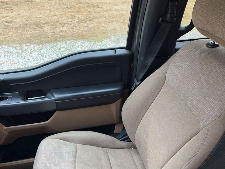 2021-ford-f150-image-12