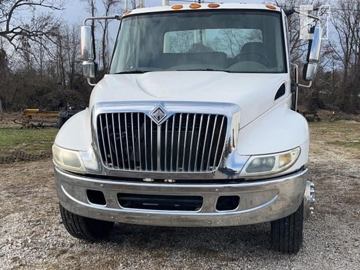 international-durastar-4300-image-2