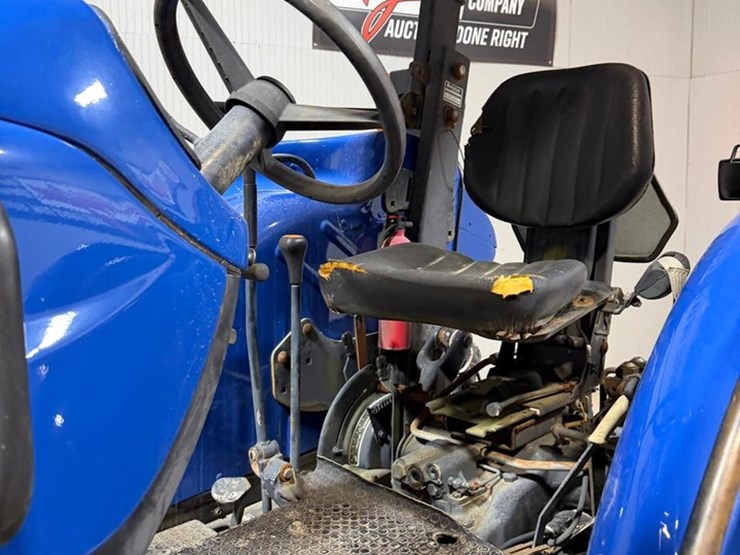 new-holland-tb110-image-17