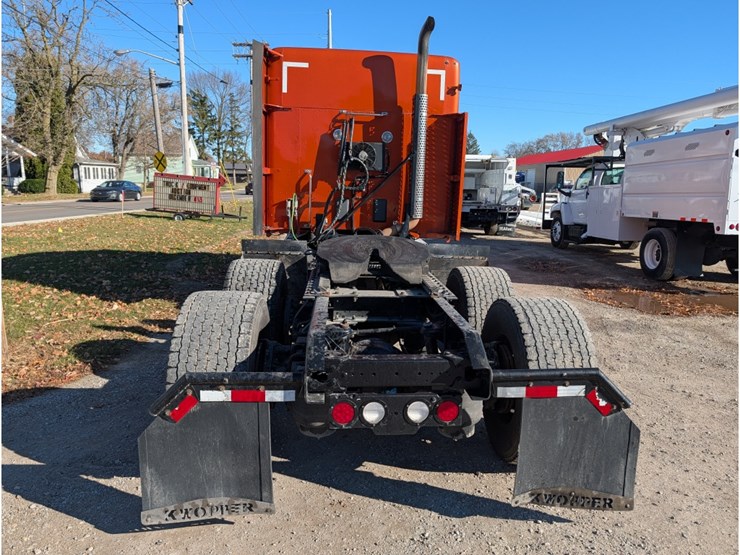 2017-kenworth-t680-image-8