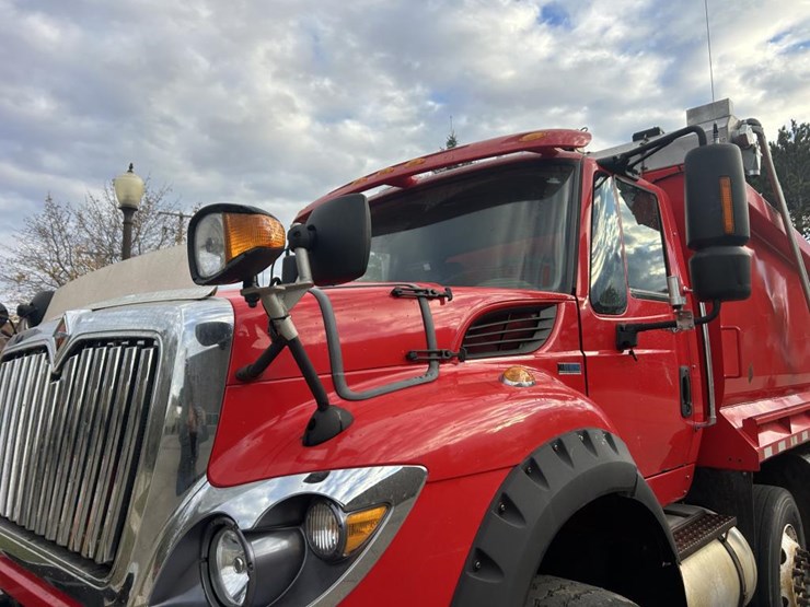 #1673-•-2002-international-workstar-tri-axle-dump-truck-image-10