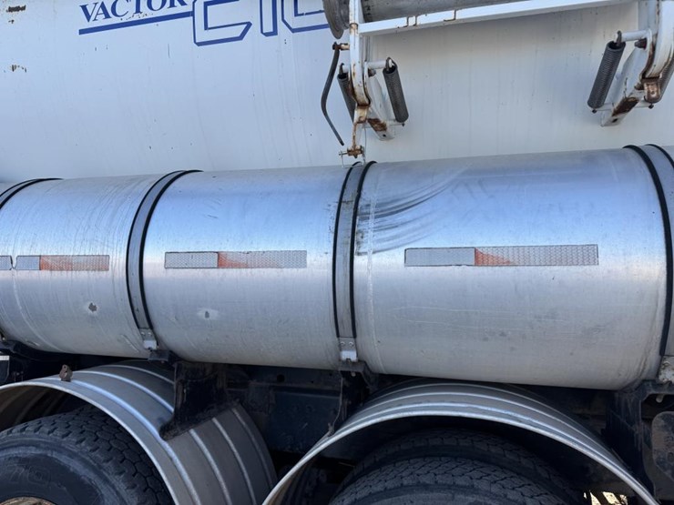 2002-vactor-2100-image-47