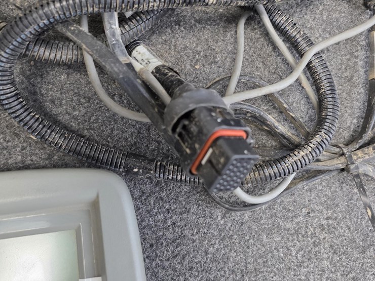 kinze-kpm3-monitor-image-3