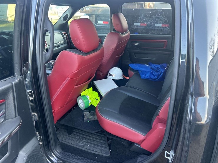 2016-ram-1500-rebel-image-8