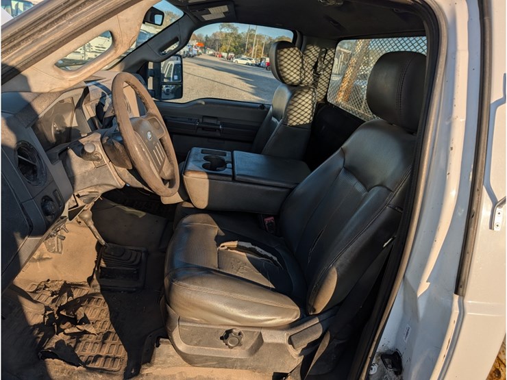 2011-ford-f350-image-14