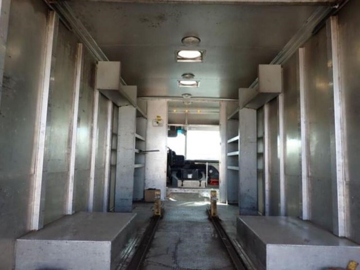 2013-freightliner-mt55-image-47