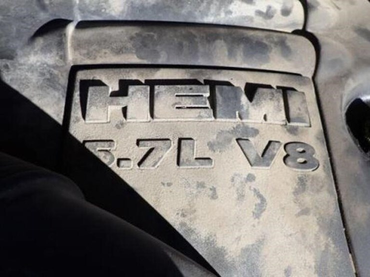 2016-dodge-1500-image-15