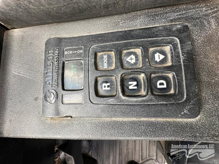 2015-mack-leu613-image-20