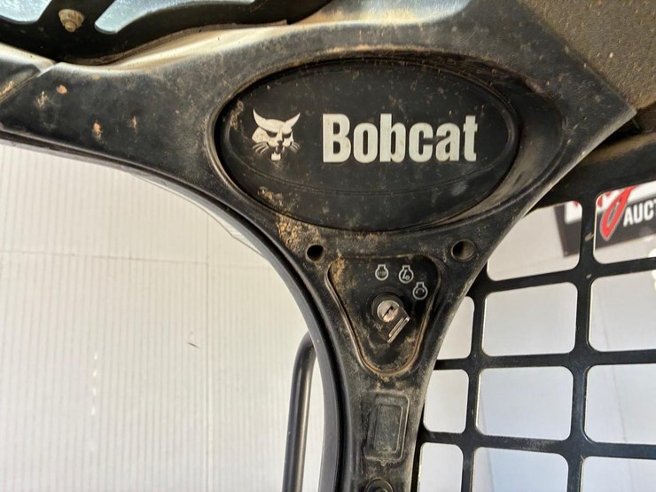 2022-bobcat-t550-image-26