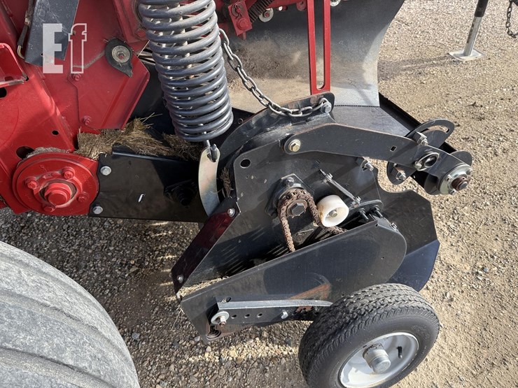 2013-case-ih-rb564-image-27