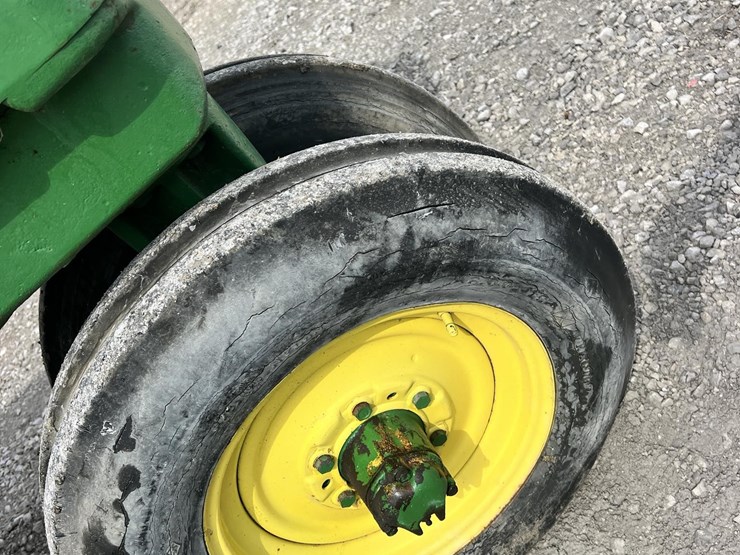 john-deere-630-image-17