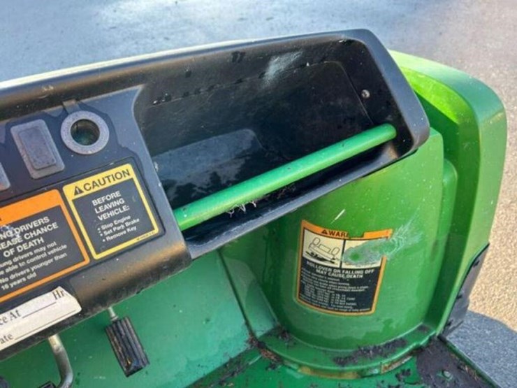 john-deere-gator-image-19