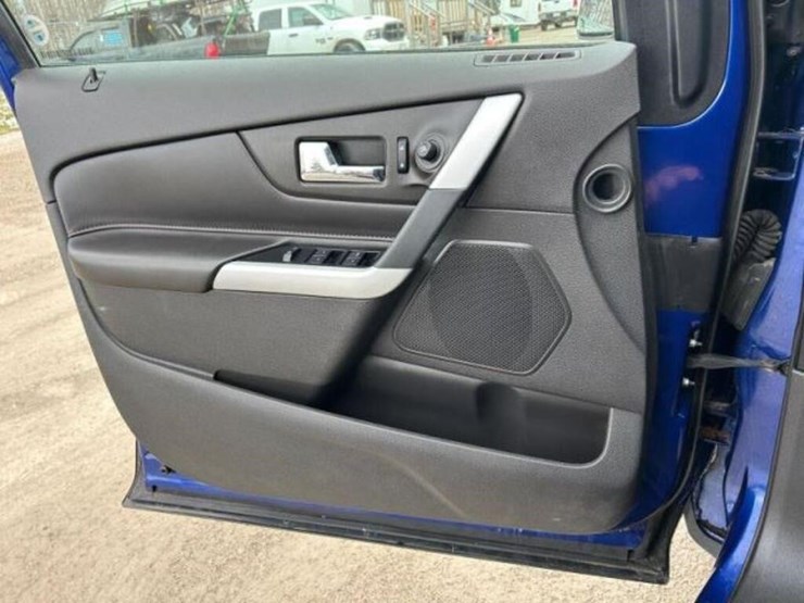 ford-edge-sel-image-14