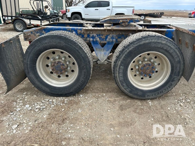 international-prostar-image-63