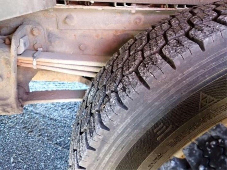 2015-freightliner-mt55-image-69